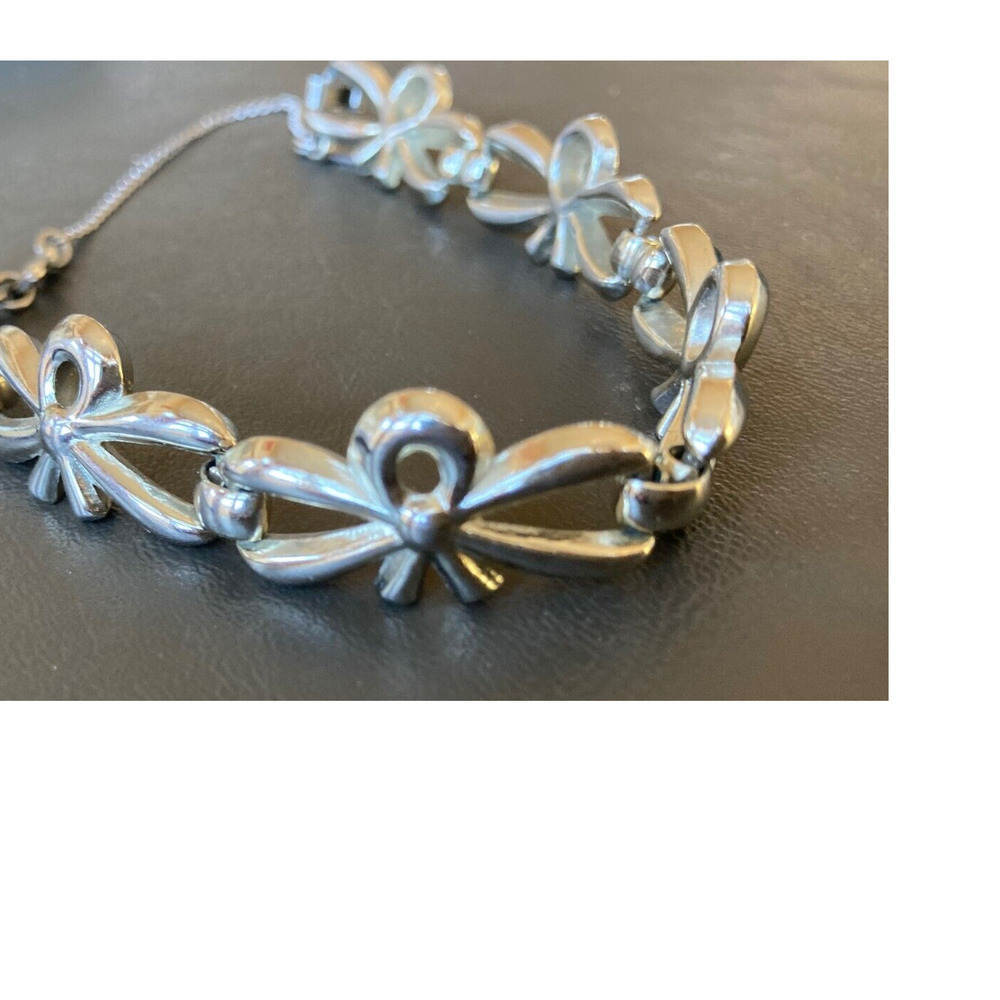 Monet Silver Tone Bow Tie Chain Link Bracelet Bows Ribbons 7” Vintage